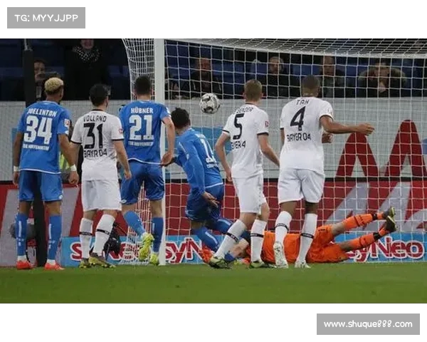 德甲精彩回放：重温经典对决，感受足球激情与战术智慧的完美结合